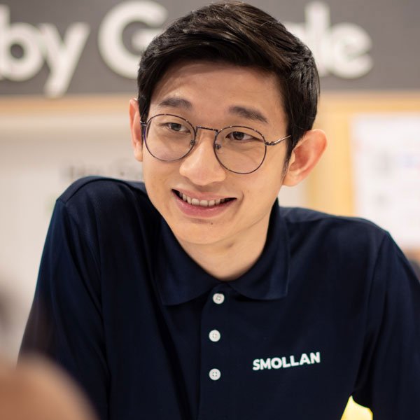 Retail sales associate assisting a customer in store